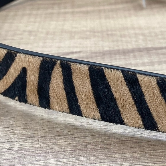 NWT BANANA REPUBLIC CALF HAIR NEUTRAL ZEBRA CROSSBODY BELT BAG - Picture 8 of 15